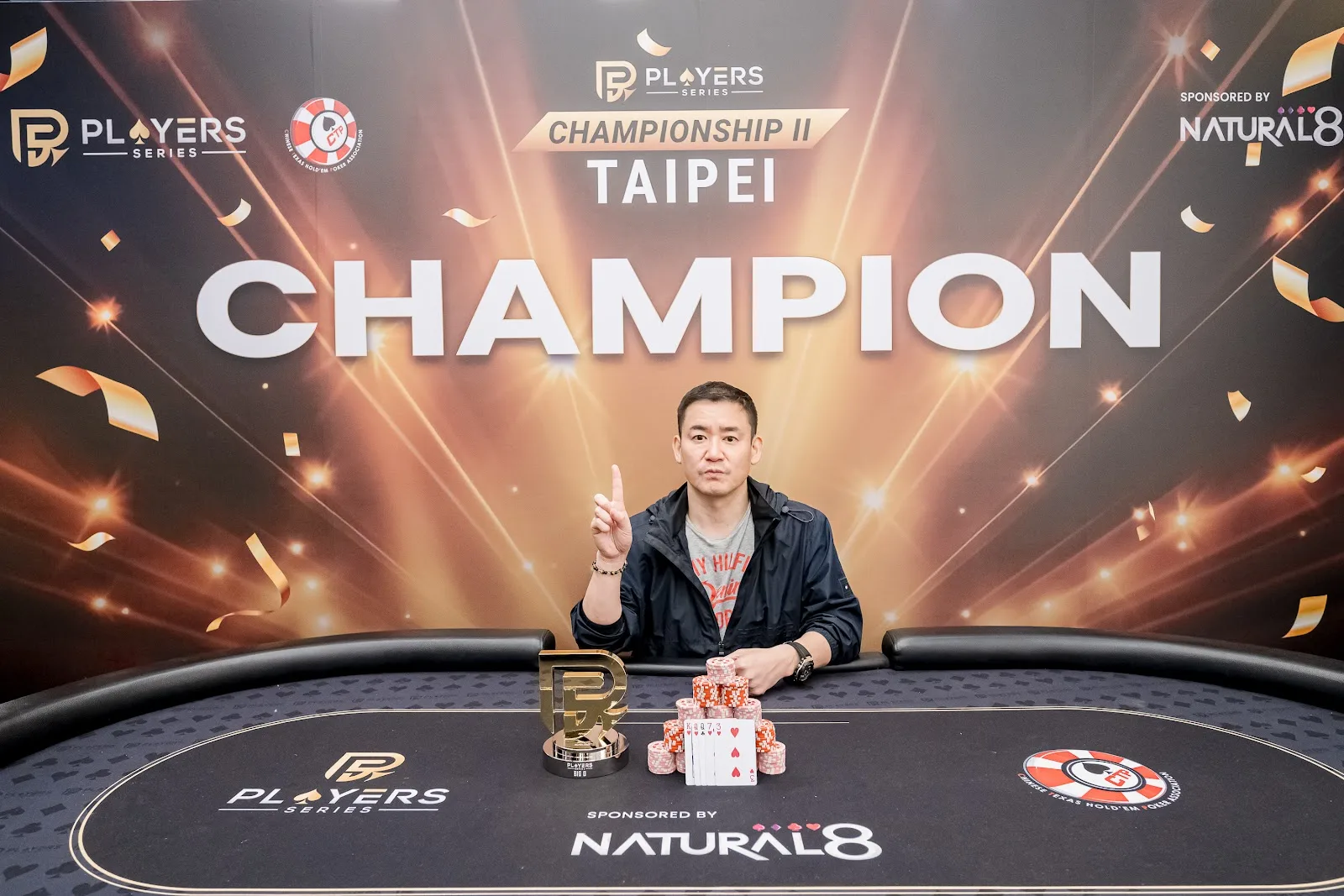 Hirotoshi Nakabo, champion